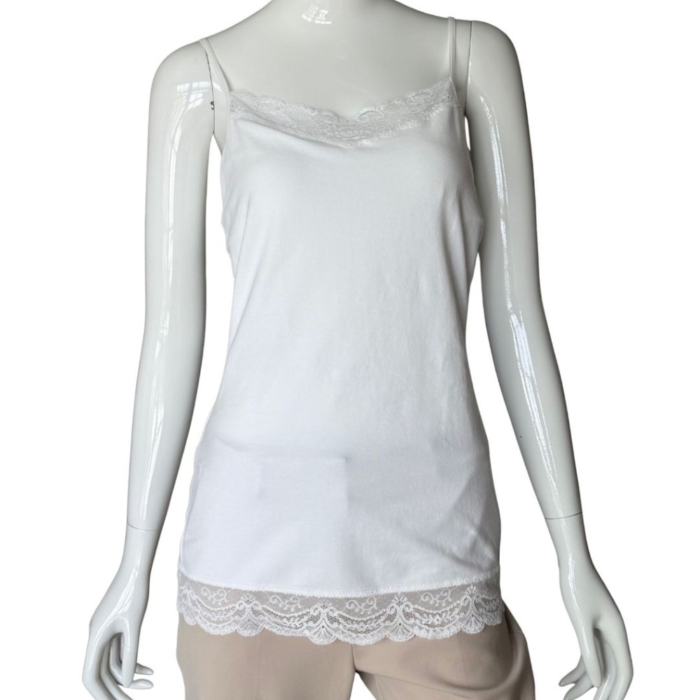 Express White Shelf Bra Cami With Lace Trim Neckline And Hem Size Medium NWT - Picture 3 of 4